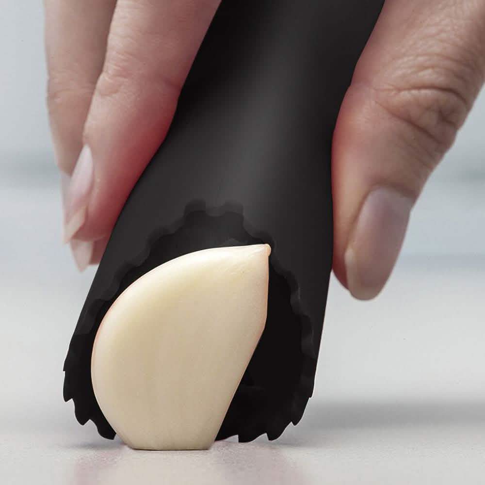3-teiliges Set: Knoblauchpresse und -schäler aus Edelstahl mit Reinigungsbürste