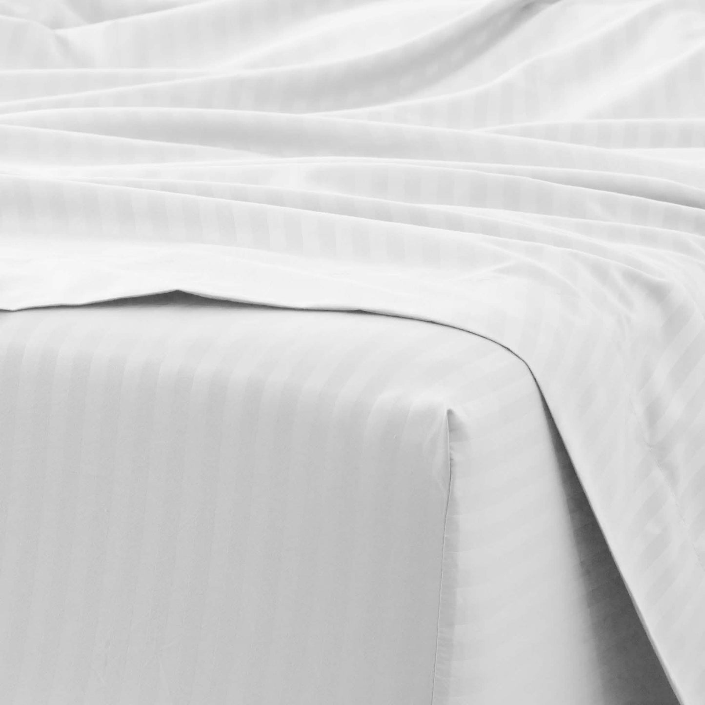 4-teiliges Bettlaken-Set mit Streifenprägung