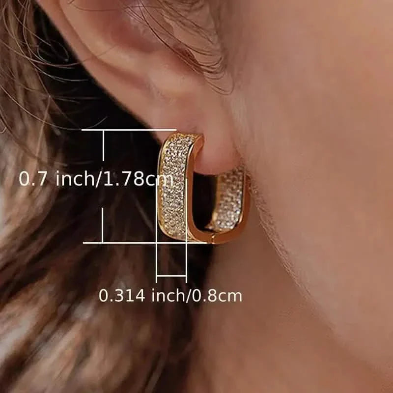 Filigrane gepflasterte CZ-Creolen, 18 Karat vergoldeter Ohrschmuck