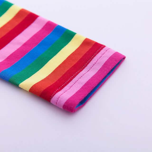 Mädchen Einhorn Regenbogen Blumenkleid