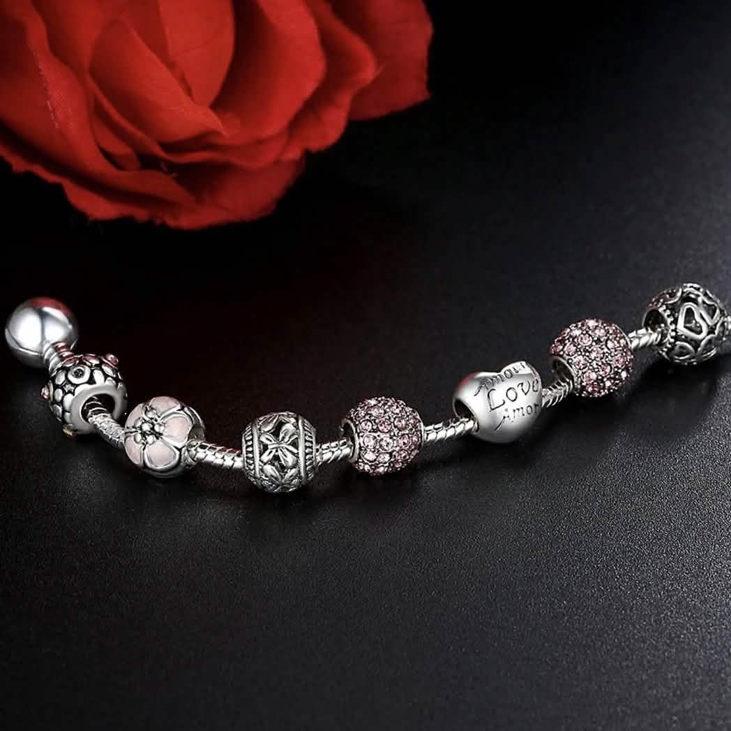 Muttertags-Armband mit Herzanhänger „LOVE“-Gravur