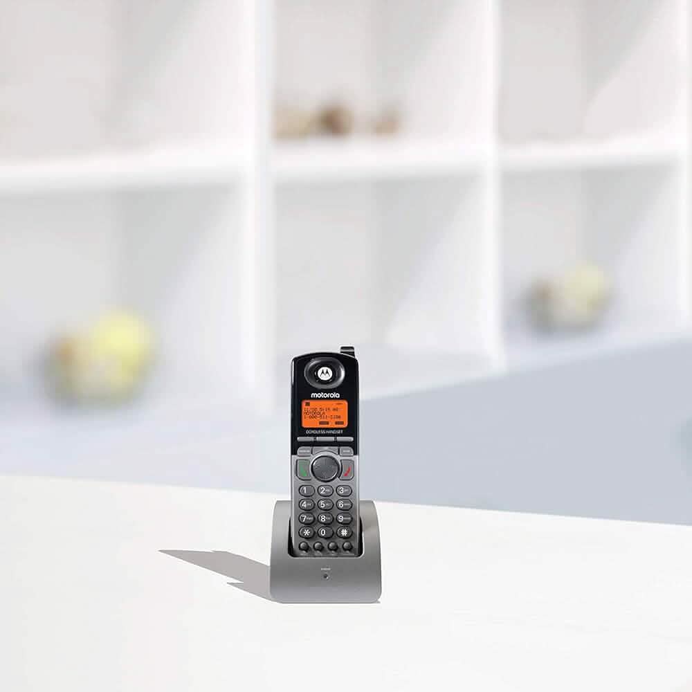 Motorola ML1200 DECT 6.0 erweiterbares 4-leitiges Geschäftstelefonsystem mit Voicemail, digitaler Rezeptionistin und Wartemusik (erneuert)