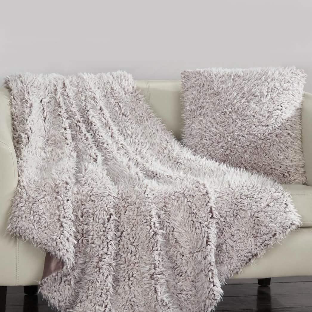 Kuscheldecke und Kissen-Set