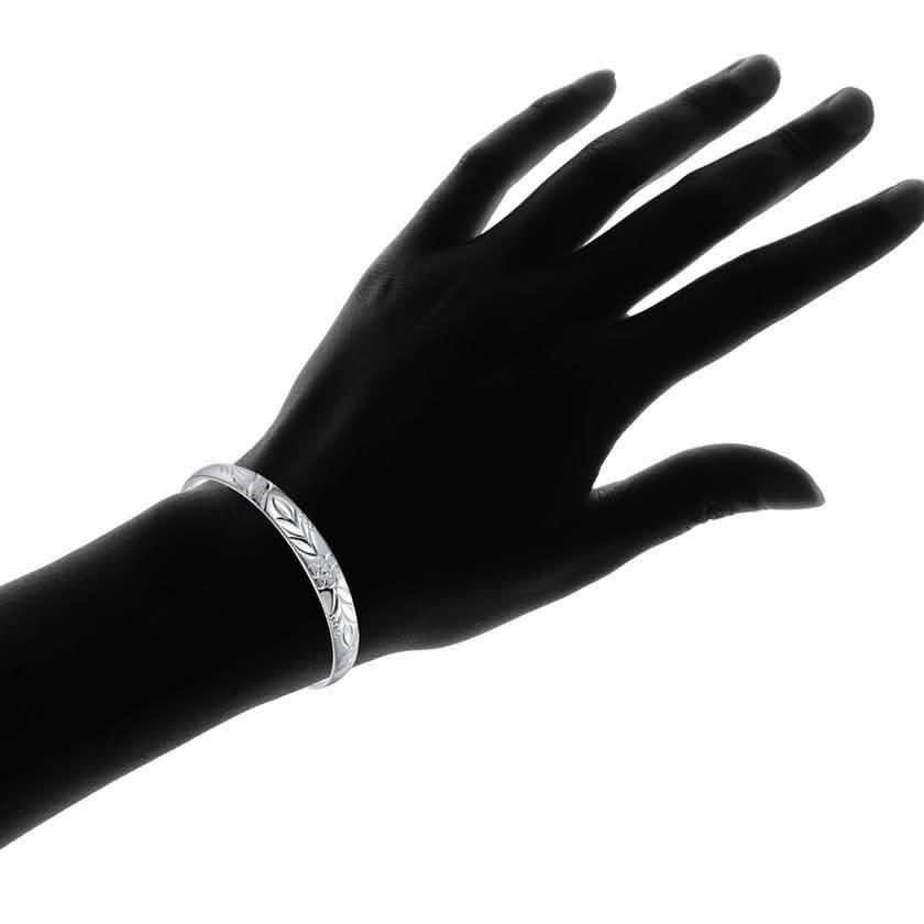 Damen Armreif, versilbert, mit floralem Ingrain-Design