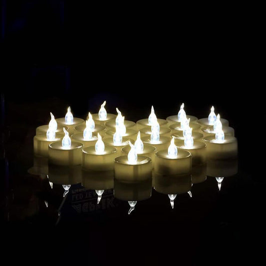 100 Stück: Weiße LED Teelichtkerze