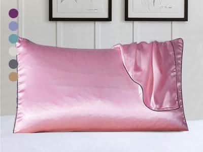 Kissenbezug aus 100 % Satin mit Zierleiste