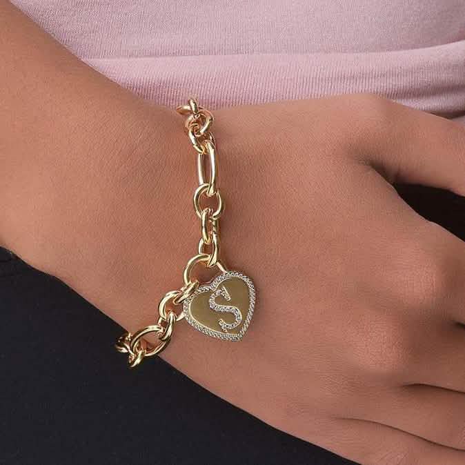 14K vergoldetes Herzarmband mit Initiale