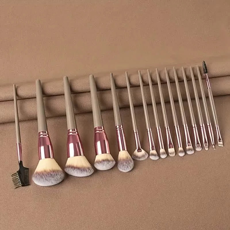 15-teiliges Set: Professioneller Make-up-Pinsel