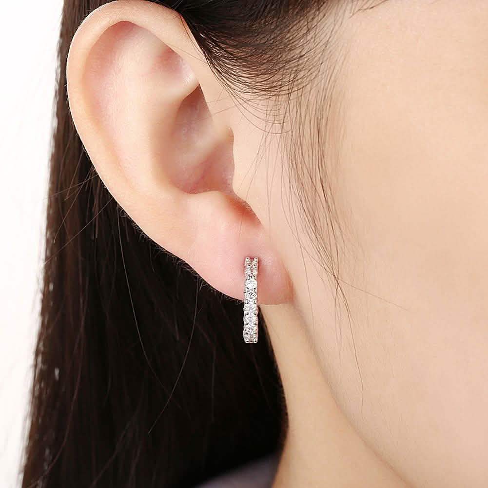 Ohrstecker aus 18 Karat Weißgold mit Swarovski-Kristallelementen, Petite