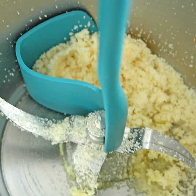 2er-Pack: Drehschaber Rotierender Spatel Schöpfen Portionieren Küchenmaschine