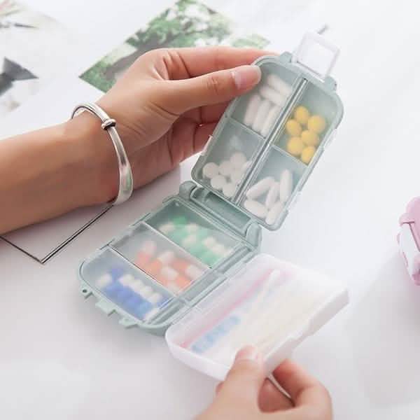 2-teilig: Tragbare Kunststoff-Pillendose