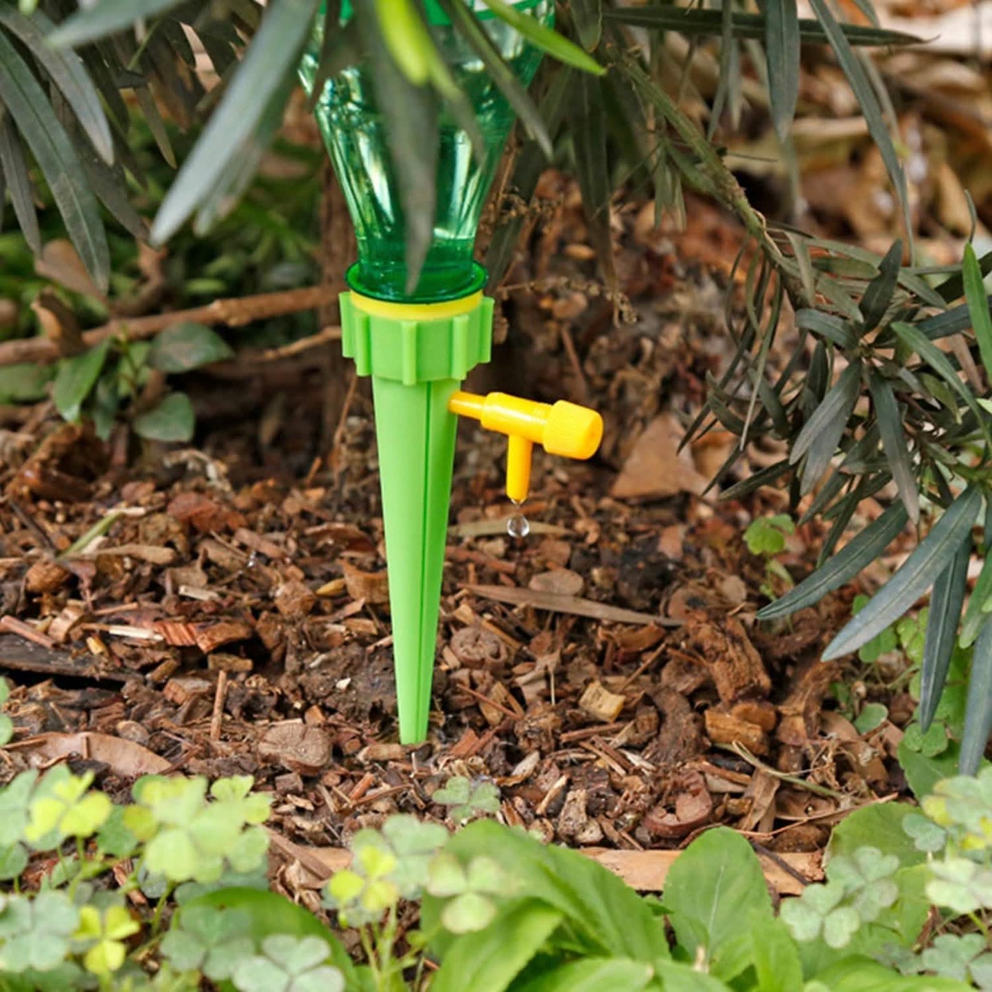 24-Stück: Pflanzenbewässerungs-Spikes, selbstbewässernd