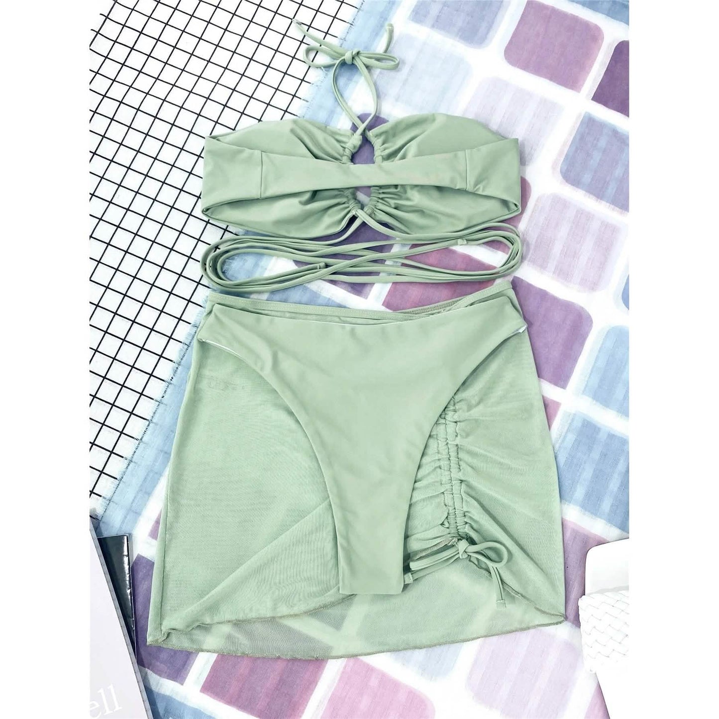3er-Pack: Criss-Cross Neckholder Bikini und Strandrock
