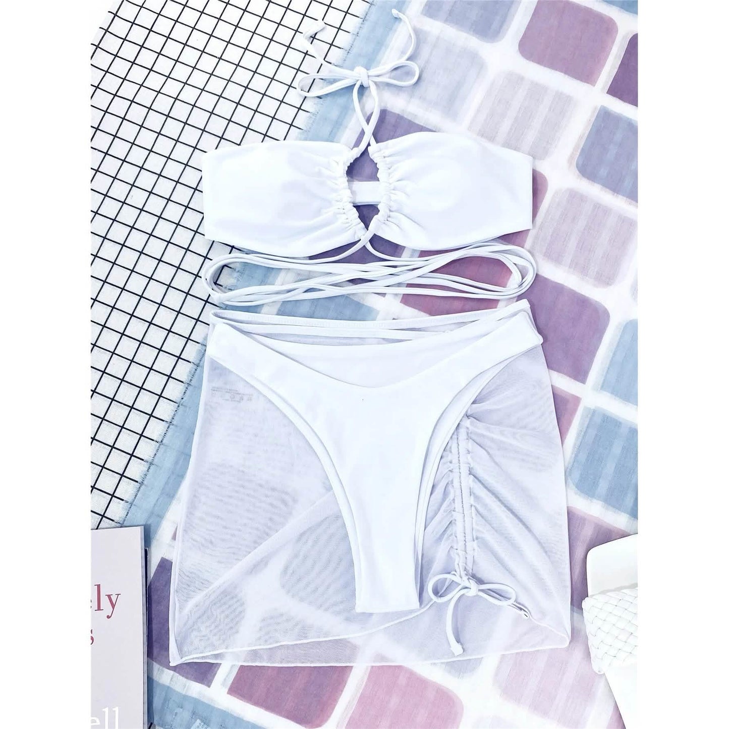 3er-Pack: Criss-Cross Neckholder Bikini und Strandrock