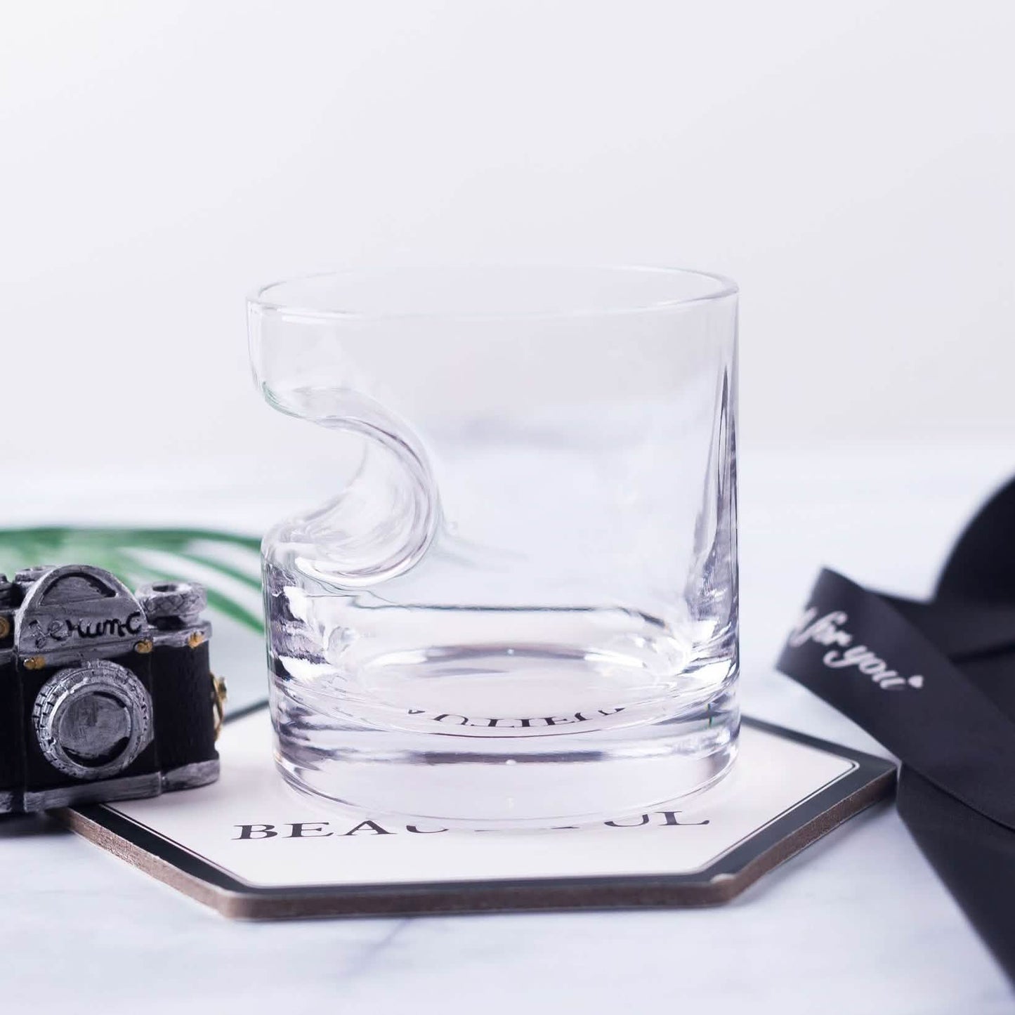 3-teiliges Set: Whiskygläser mit Zigarrenhalter und Zigarrenschneider
