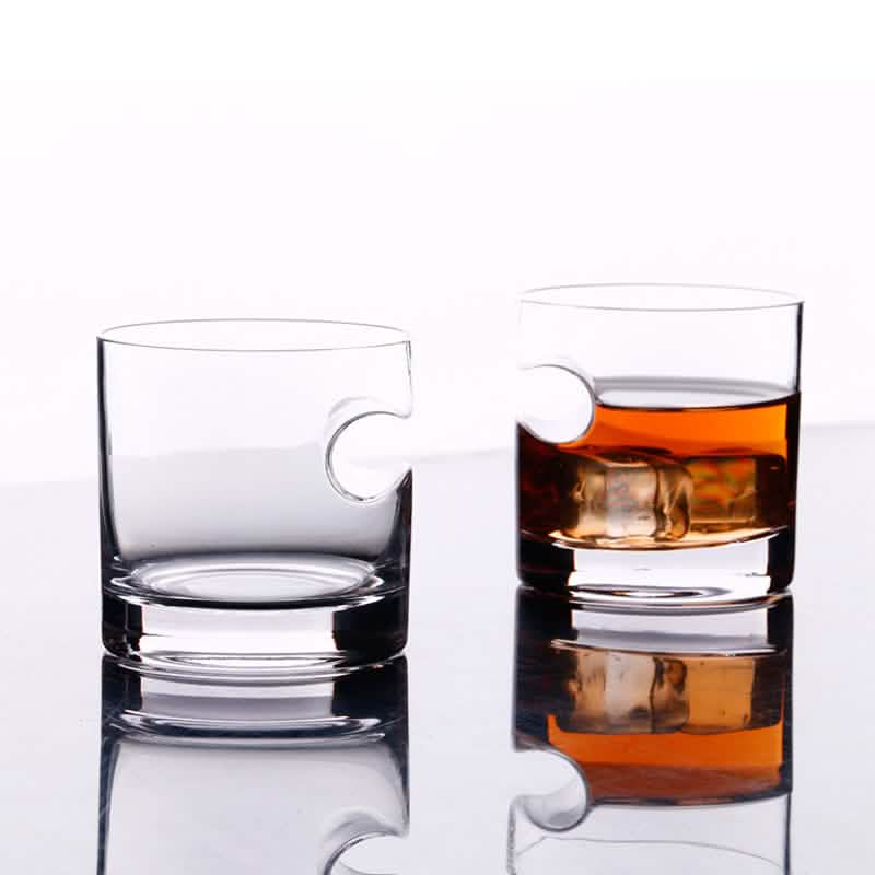 3-teiliges Set: Whiskygläser mit Zigarrenhalter und Zigarrenschneider