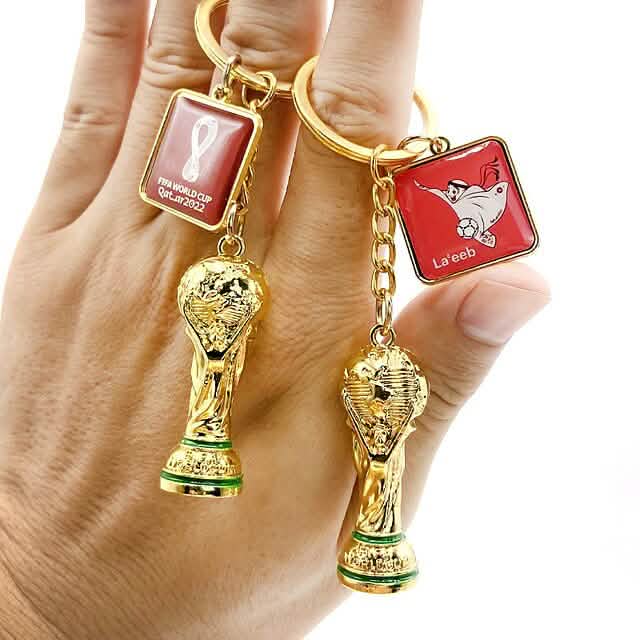 3-teilig: Schlüsselanhänger Kleiner Anhänger Maskottchen Emblem FIFA Fussball-Weltmeisterschaft 2022 Katar