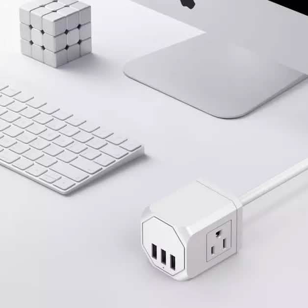3 Steckdosen mit 3 USB-Anschlüssen (1,5 m Kabel)