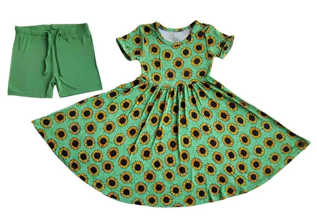 Kurzarmkleid & Shorts-Set