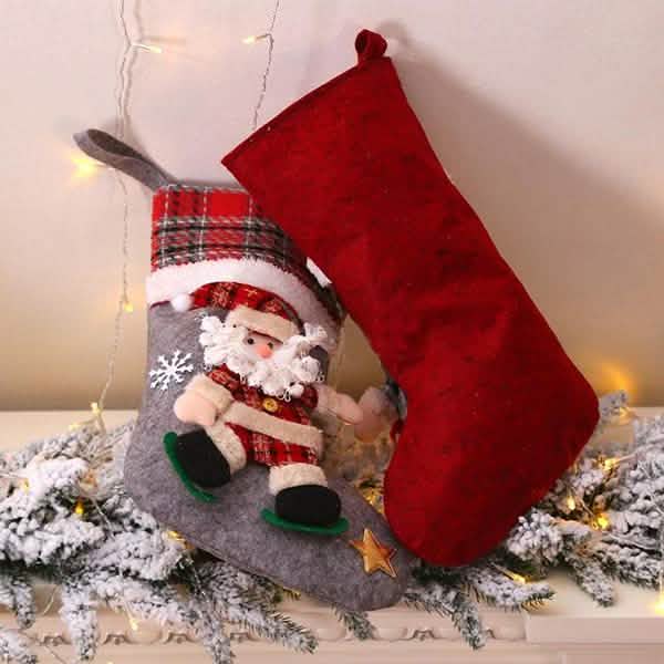 4er-Pack: Kreative Weihnachtssocken im neuen Stil mit Puppenmotiv