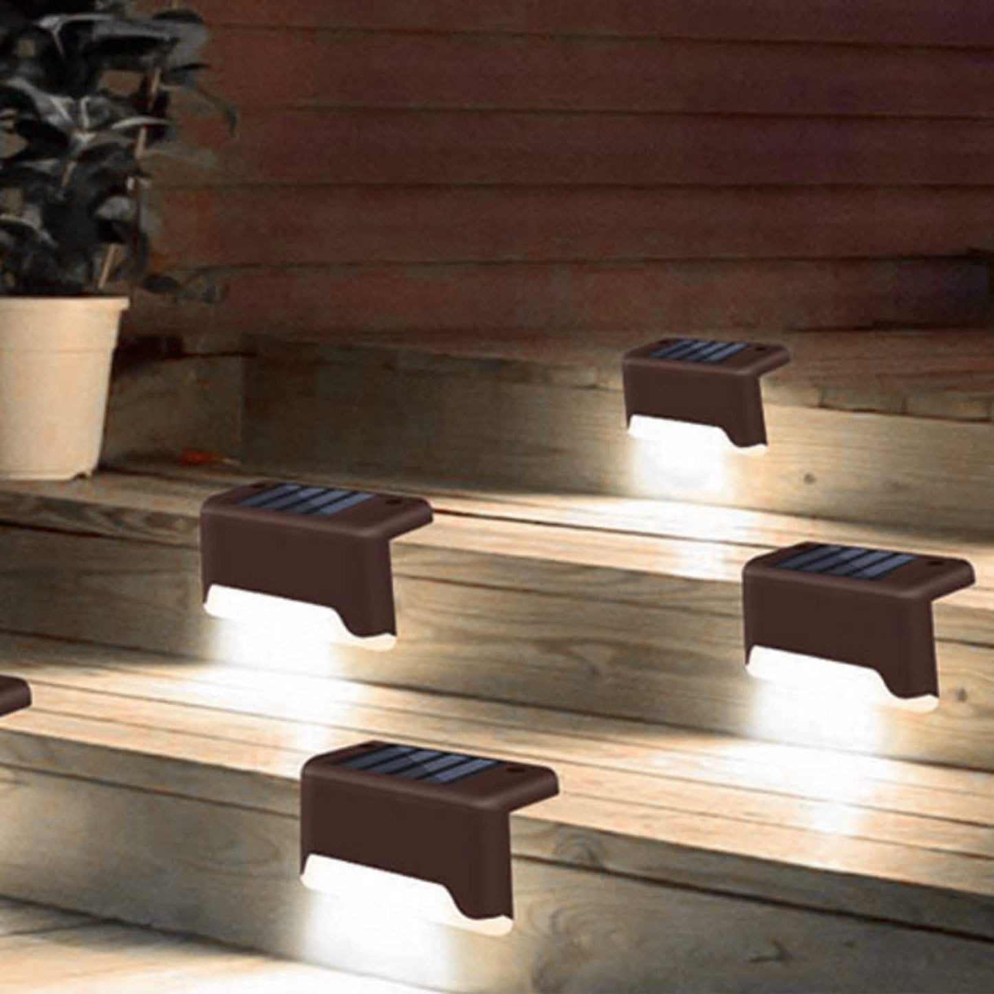 4-teilig: Solarbetriebene LED-Treppenleuchten