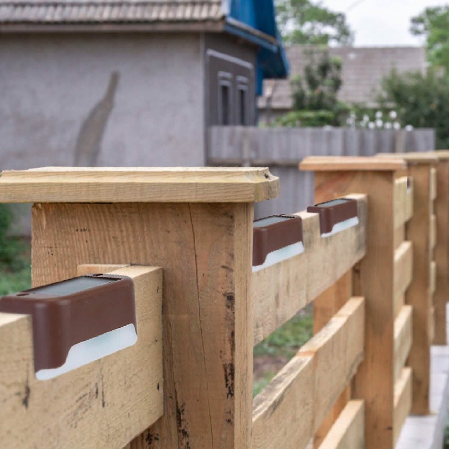 4-teilig: Solarbetriebene LED-Treppenleuchten