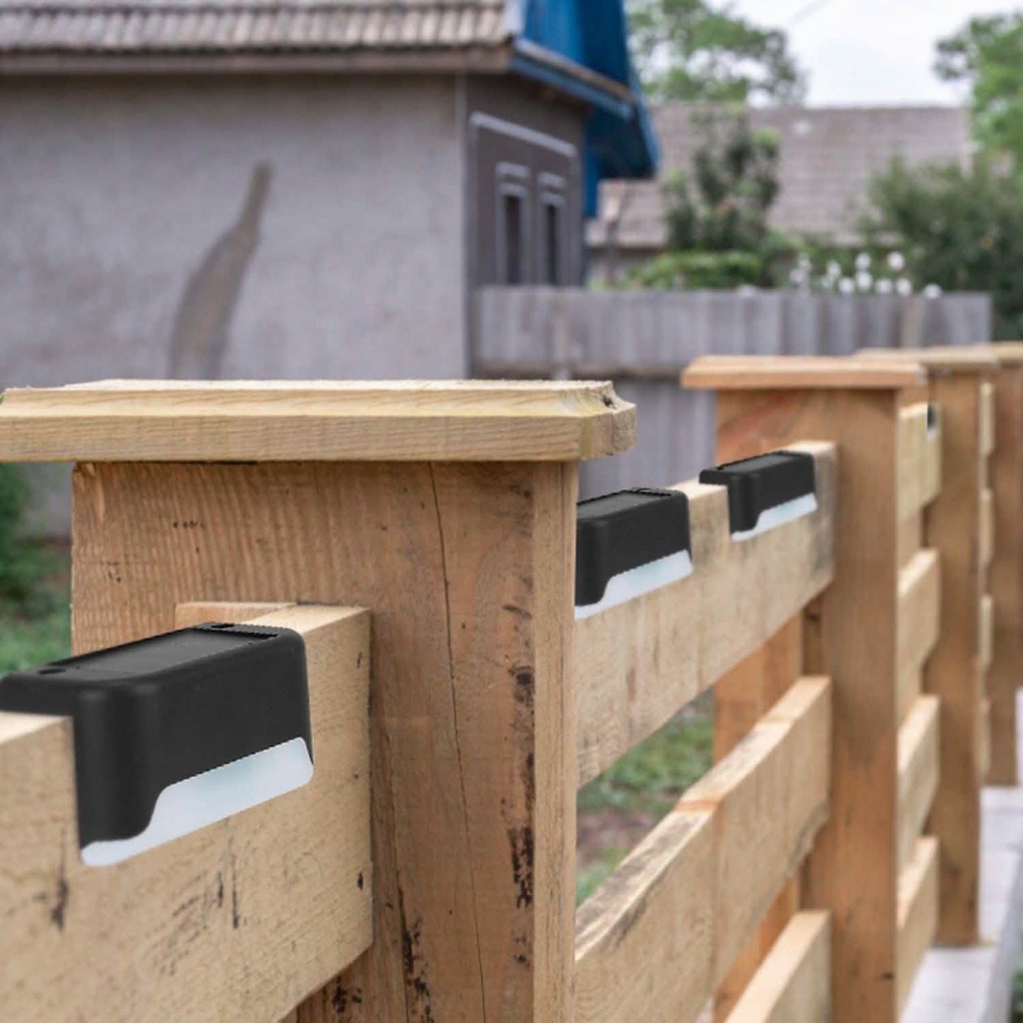 4-teilig: Solarbetriebene LED-Treppenleuchten