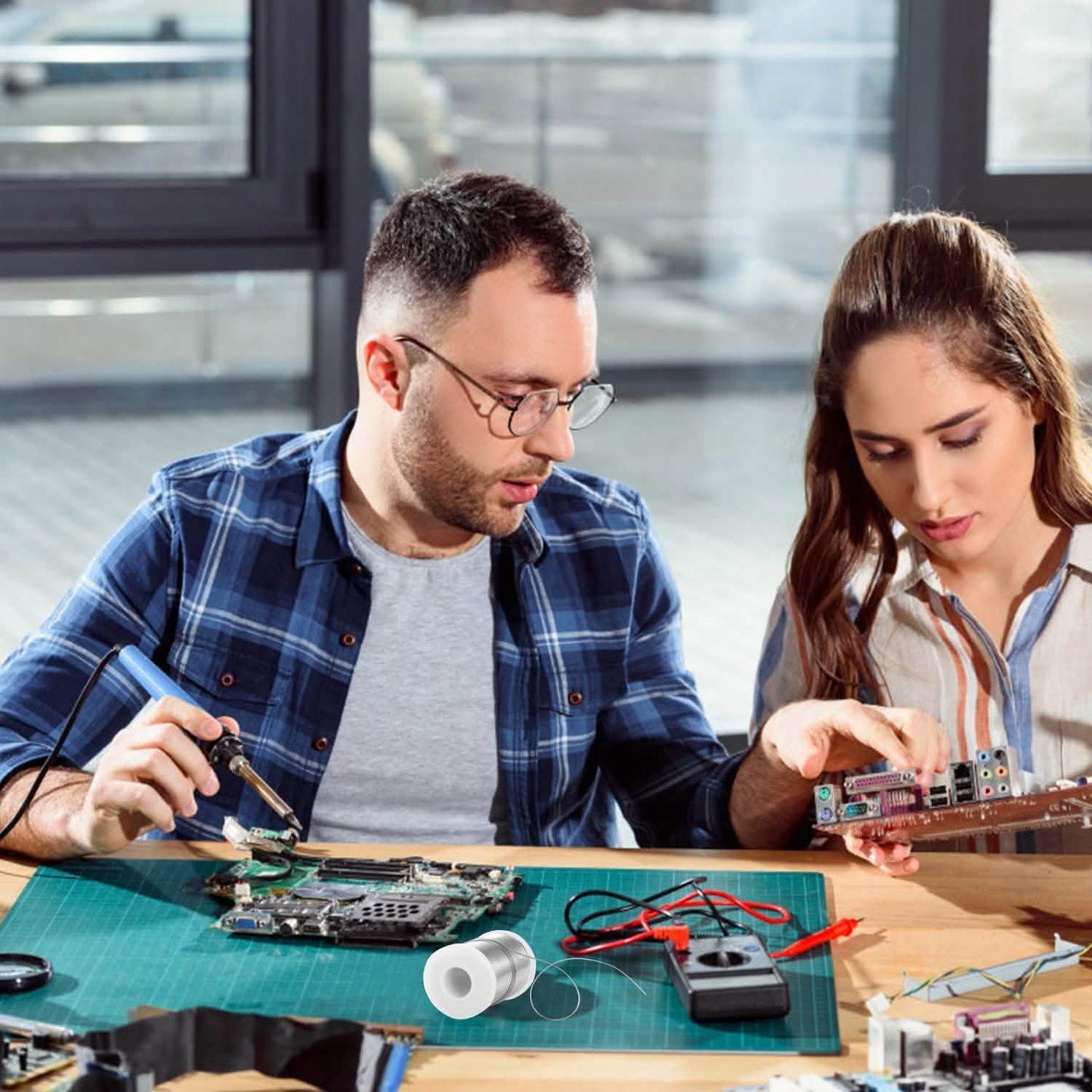 60/40 Zinn-Blei-Kolophoniumkern 0,8 mm 1,7 % Flussmittel Elektrolötzinn