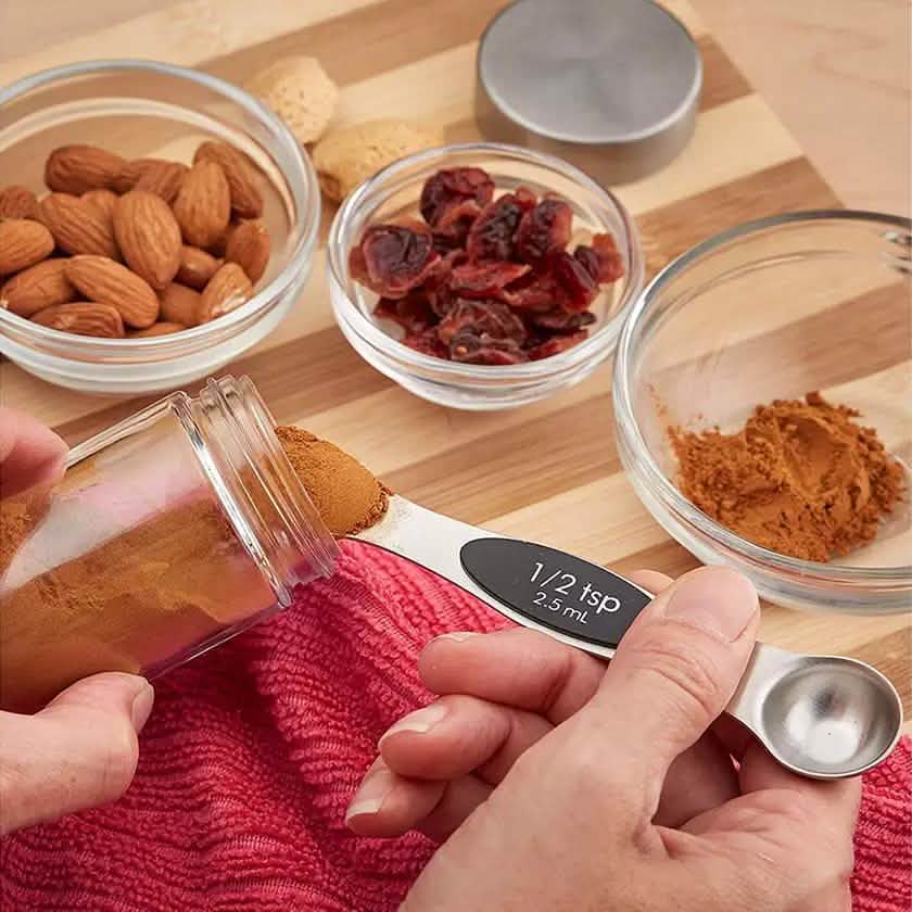 8-teilig: Magnetisches Messlöffel-Set aus Edelstahl