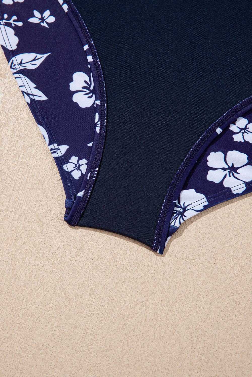 Kaylani einteiliger Badeanzug mit seitlichem Cut-out