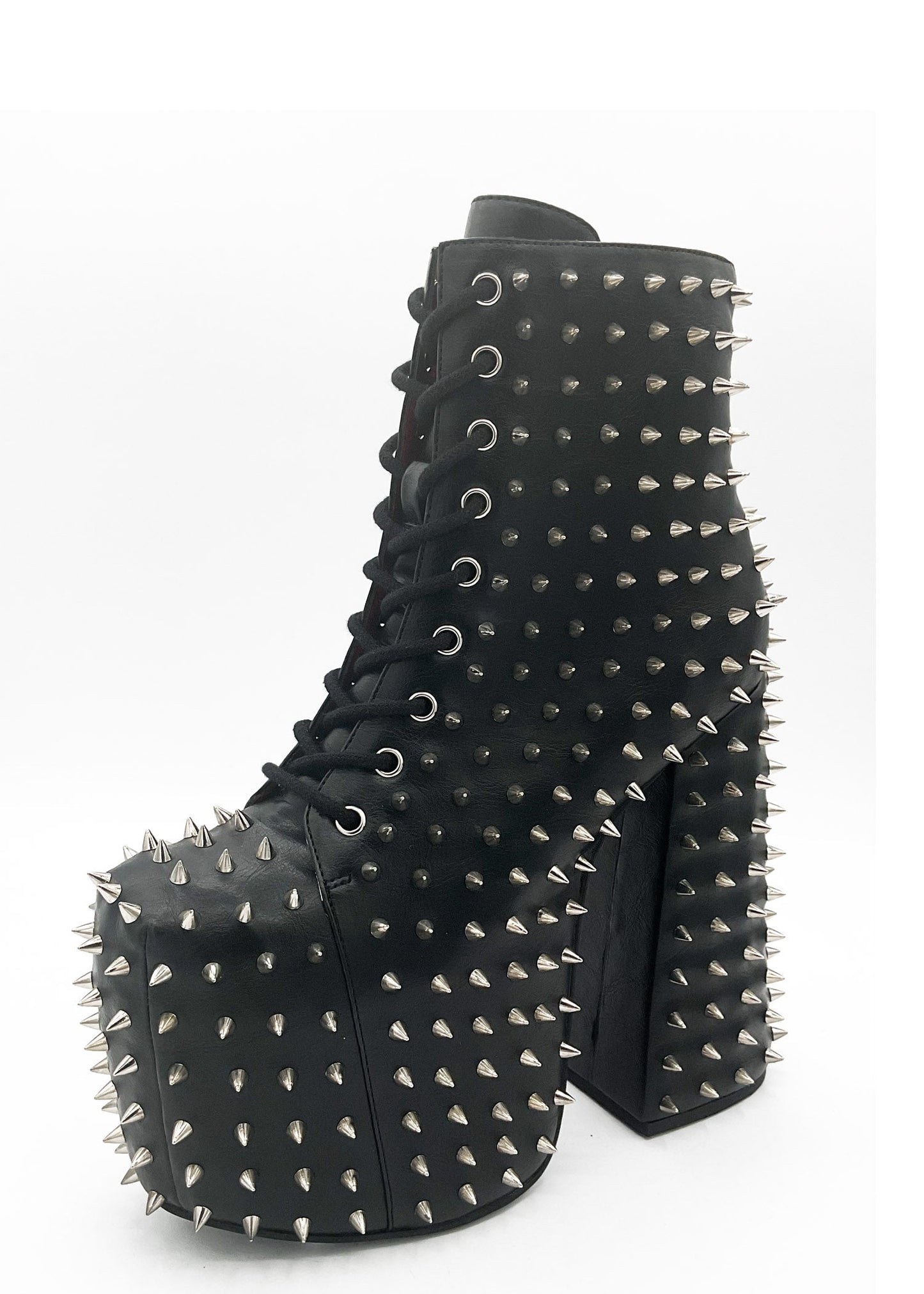 Brutaler Stiefel
