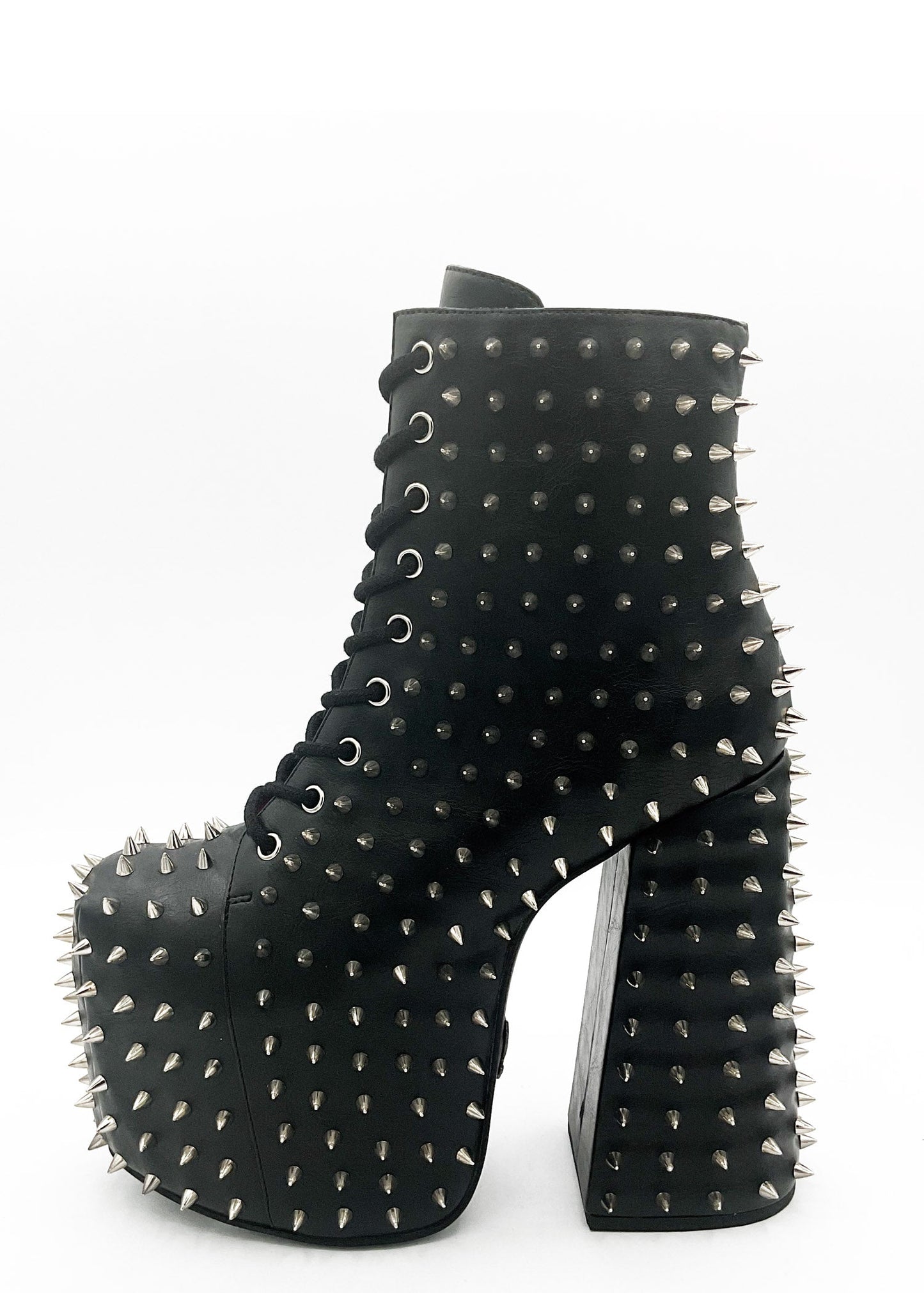 Brutaler Stiefel