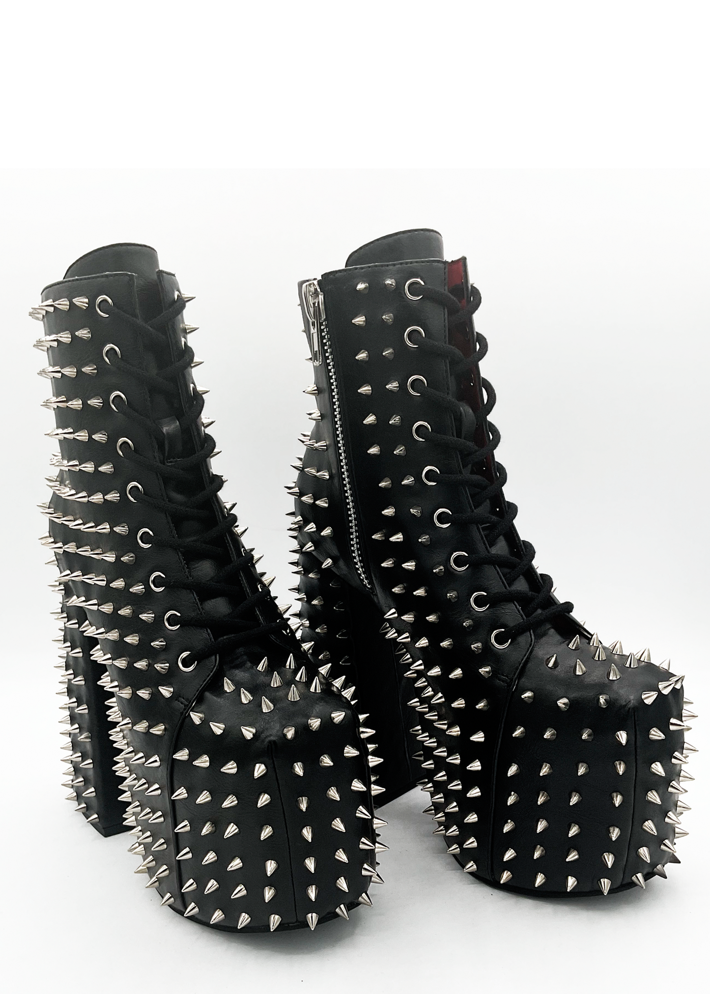 Brutaler Stiefel