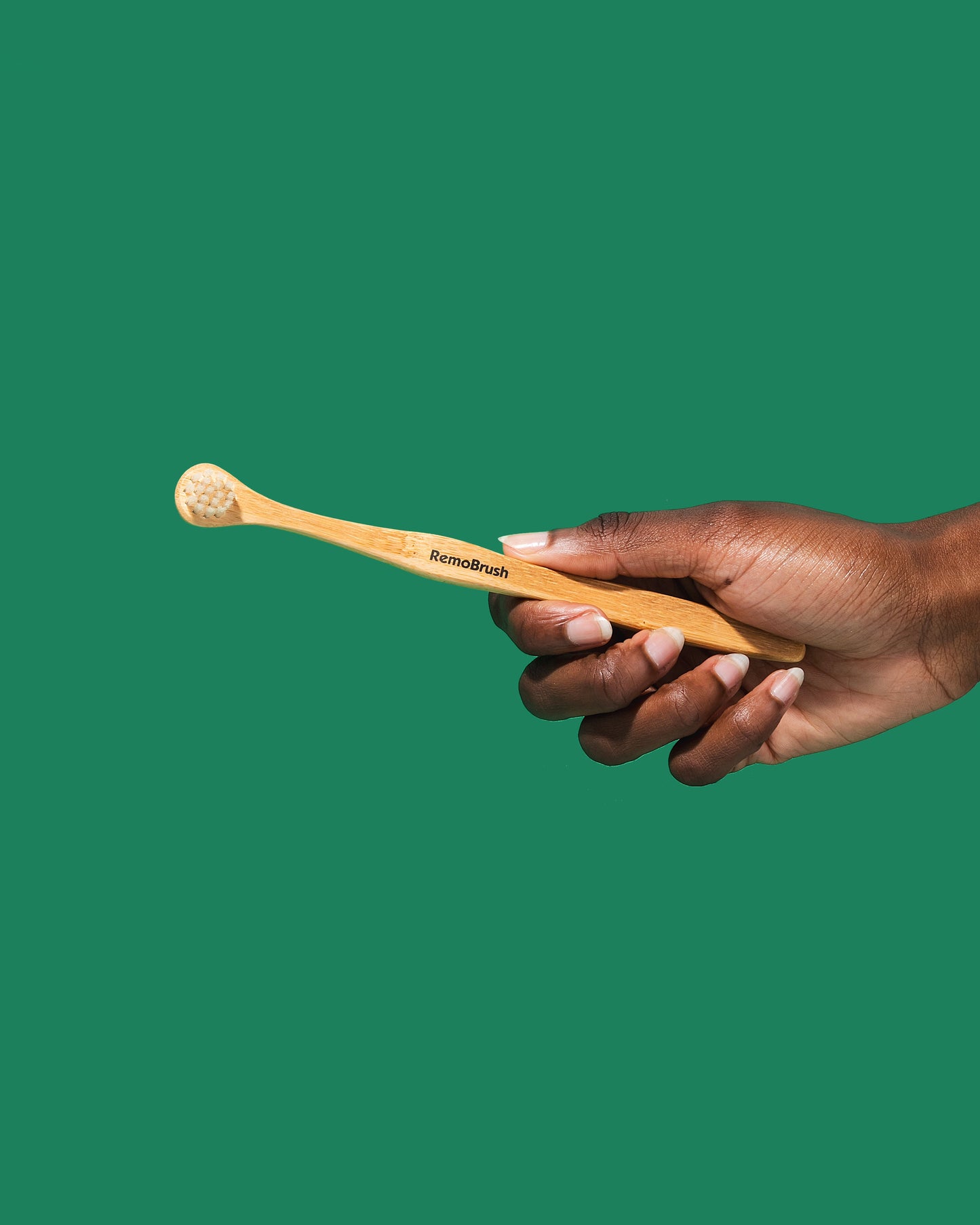 Remo Zungenbürste – Miswak-getränkter Zungenreiniger aus Bambus