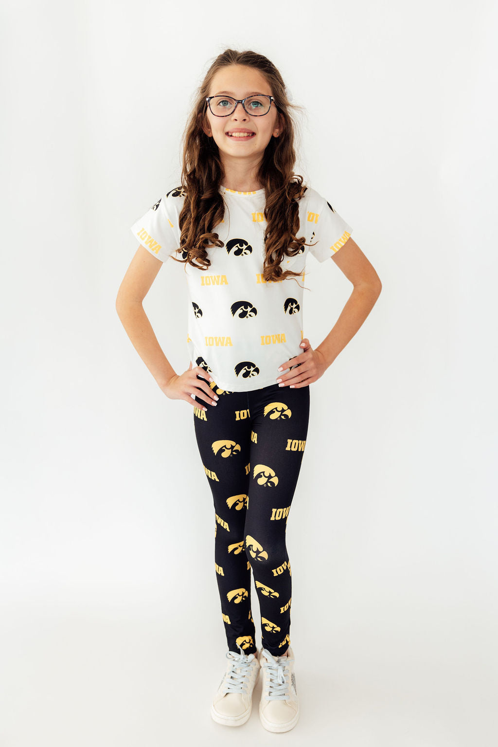 Iowa White Tigerhawk Rüschen-Taschen-T-Shirt