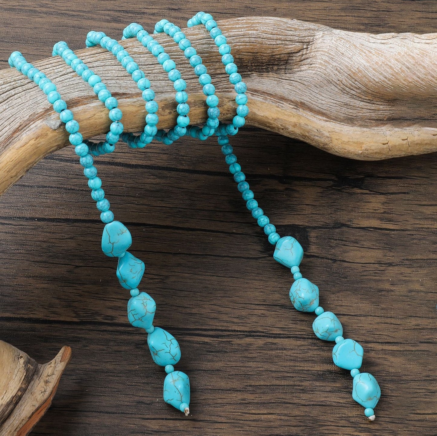 Halskette mit blauer Teardrop-Türkisperlen