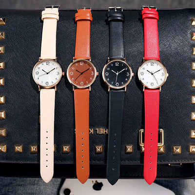 Koreanisch inspirierte, stilvolle und schlichte Uhren mit Lederarmband.