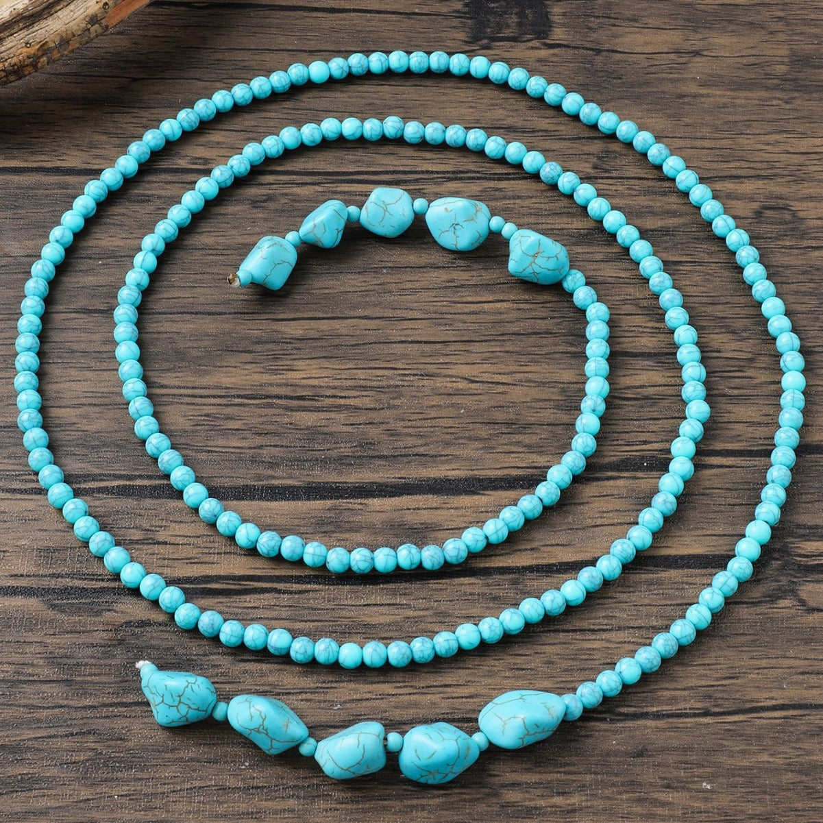 Halskette mit blauer Teardrop-Türkisperlen