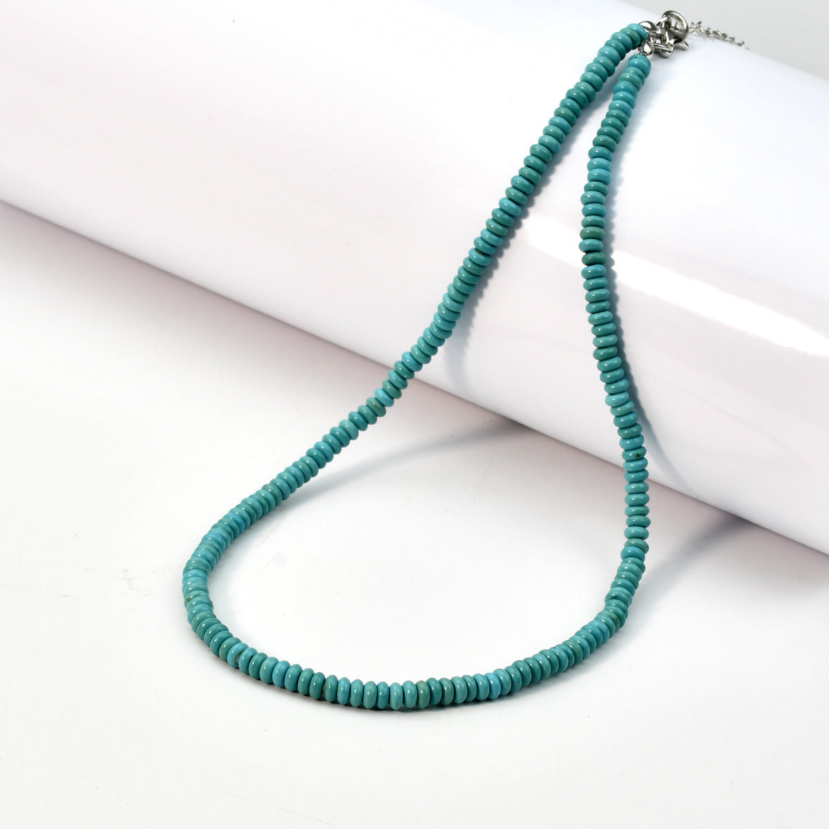 Türkisfarbene Perlenkette (Choker)