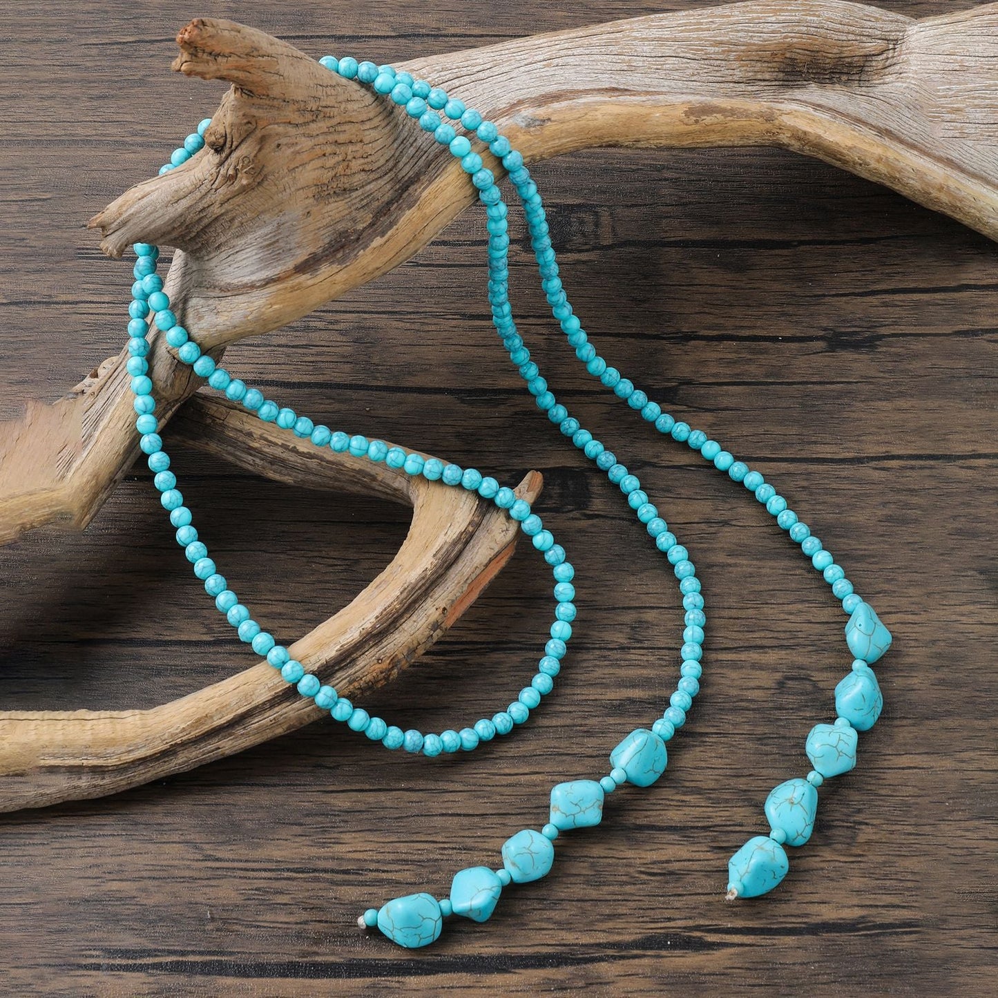 Halskette mit blauer Teardrop-Türkisperlen