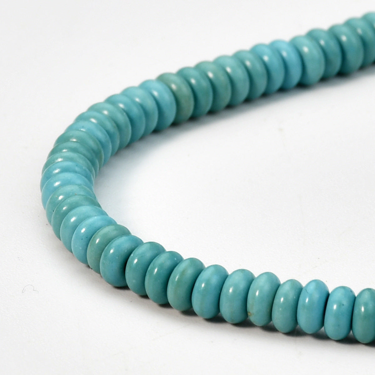 Türkisfarbene Perlenkette (Choker)