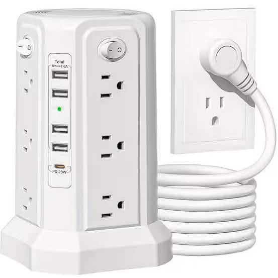 Überspannungsschutz-Turm 1800J mit 4 USB-A-Anschlüssen, USB-C-Anschluss (PD18W), 12 AC-Steckdosen und 3 m Kabel