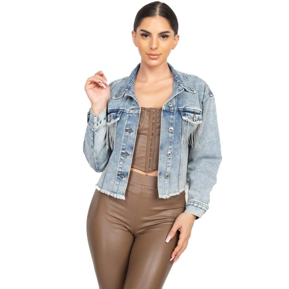 Jeansjacke mit Strasssteinen und Taschen
