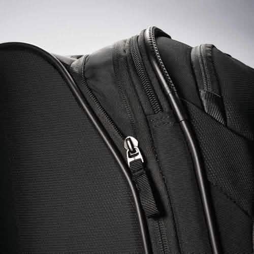 American Tourister Zoom Spinner erweiterbarer 25-Zoll-Koffer