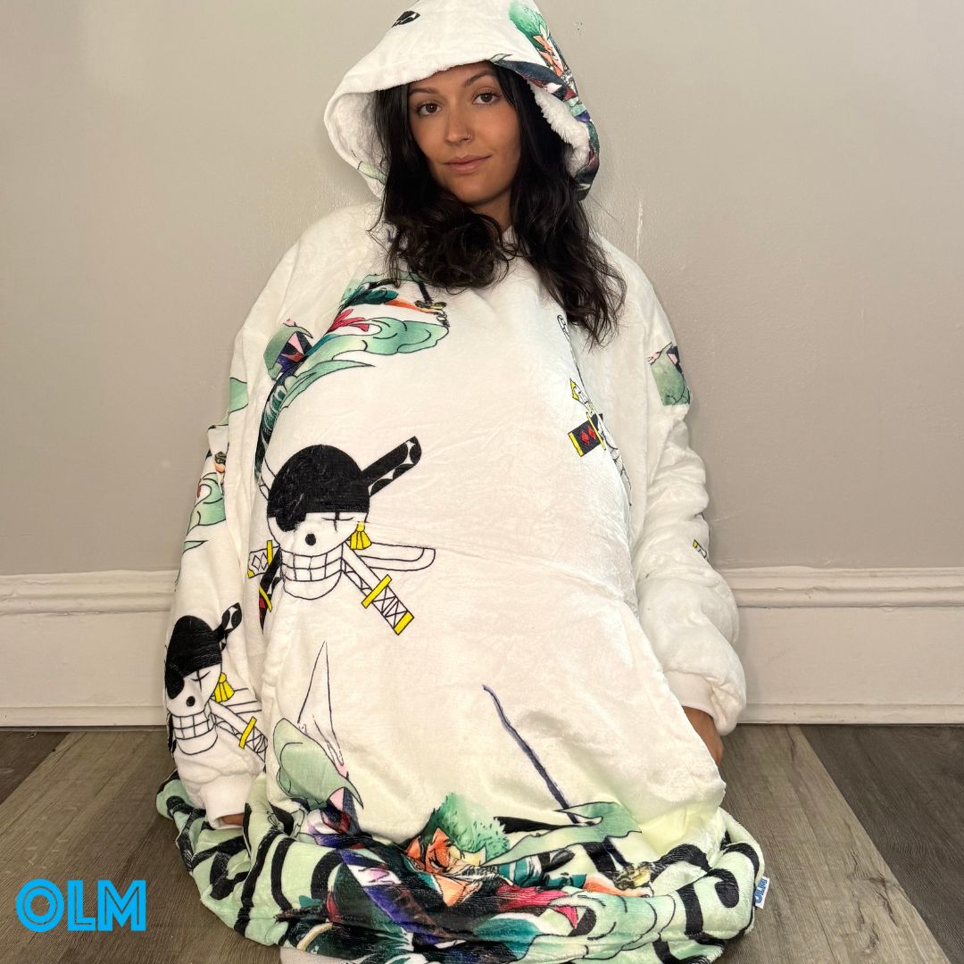 Zoro One Piece Tragbare Deckenkapuzenjacke für Kinder & Erwachsene | OLM Toys