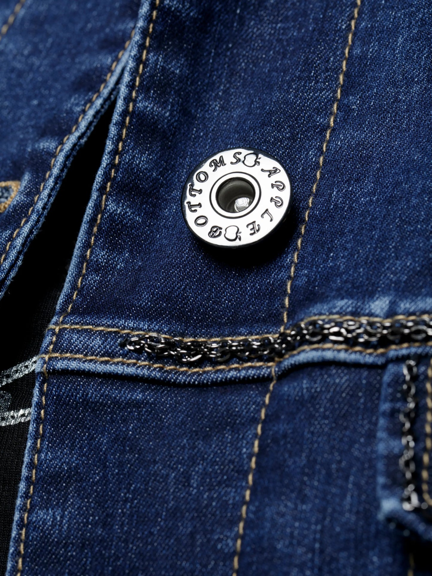 Jeansjacke mit Kettenmuster