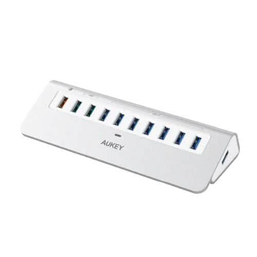 AUKEY CB-H6S USB 3.0 Hub aus Aluminiumlegierung mit 3 Ladeanschlüssen und 7 USB 3.0 Datenanschlüssen