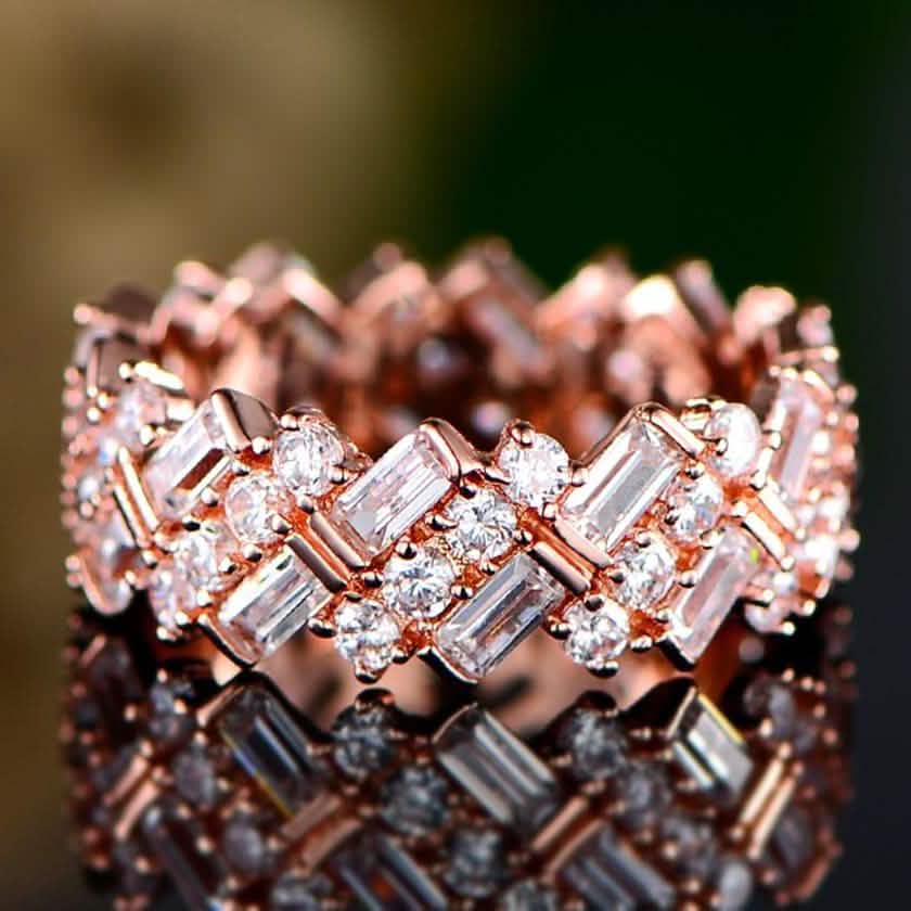 Barzel 18 Karat vergoldeter Ring mit Swarovski-Kristall