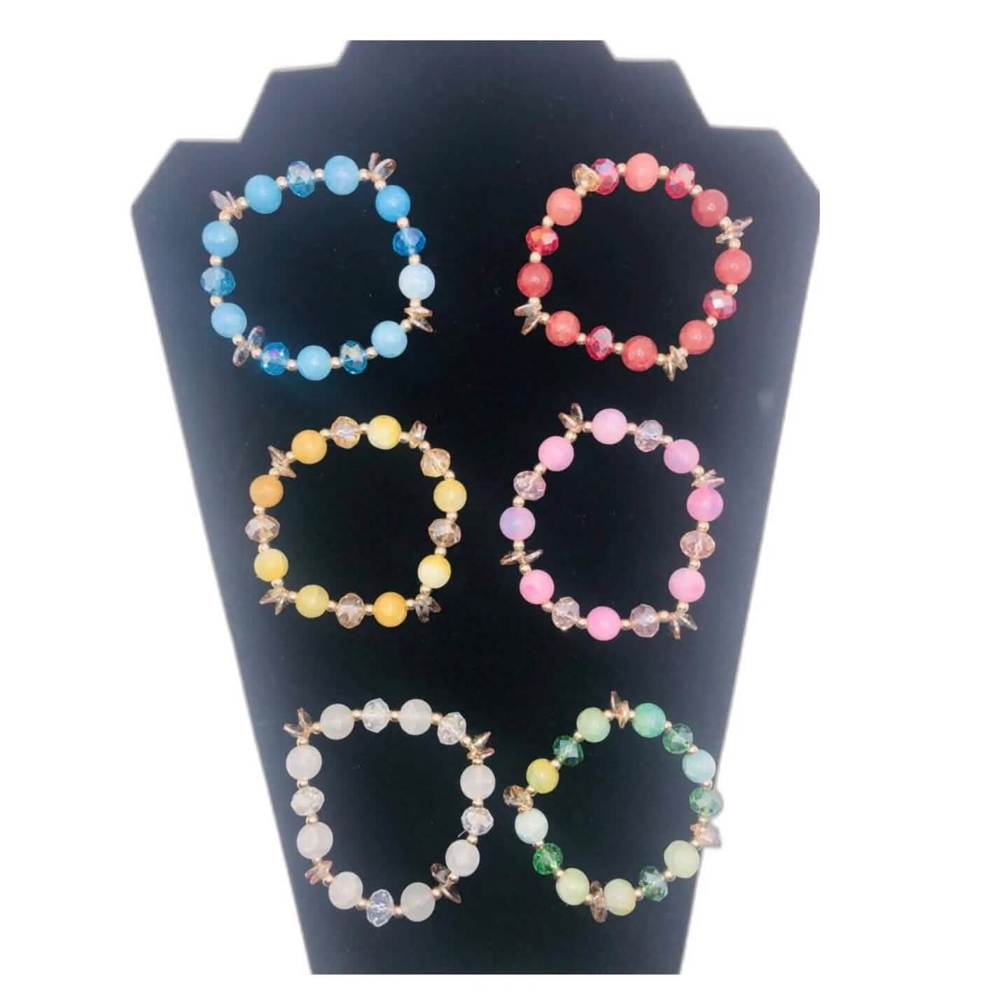 Wunderschöne handgemachte Armbänder aus Stein- und Glasperlen