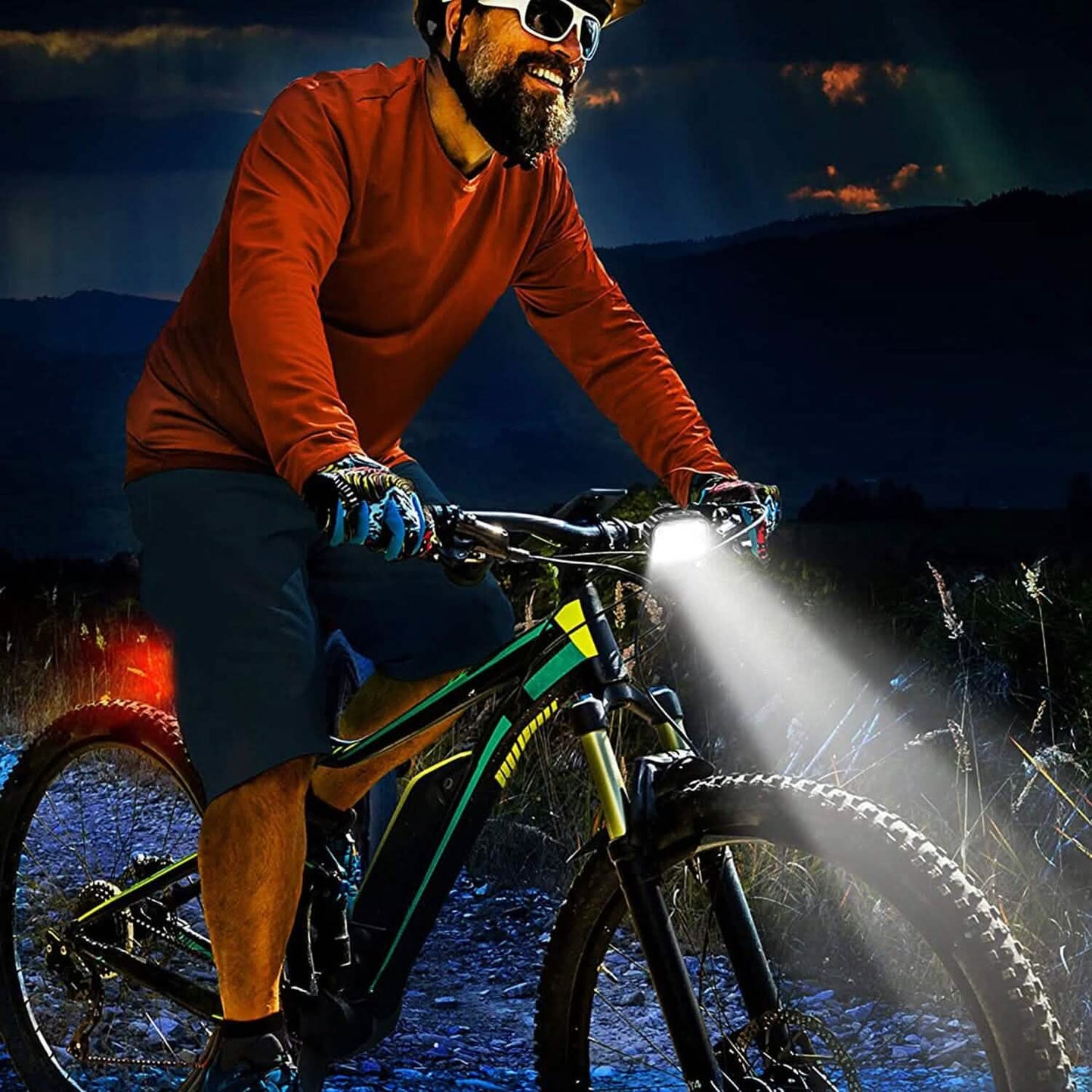 Fahrradbeleuchtungsset: Fahrradscheinwerfer und Rücklicht, IP65 wasserdicht, sturzsicher, wiederaufladbar